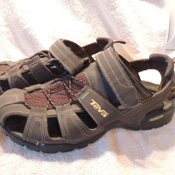 teva men's forebay sandals